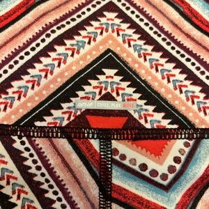 Aerie Geometric Patterned Leggings